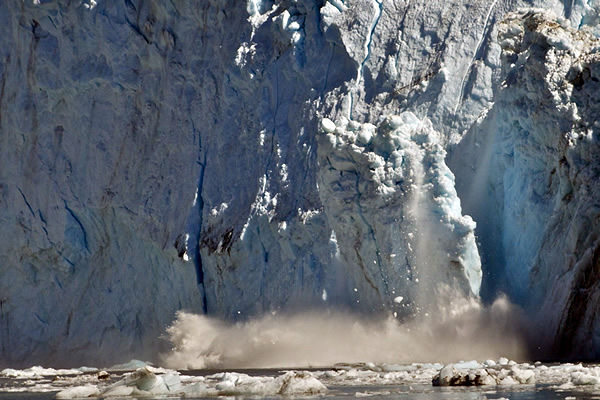 glacier-calving-alaska glacier-calving-alaska